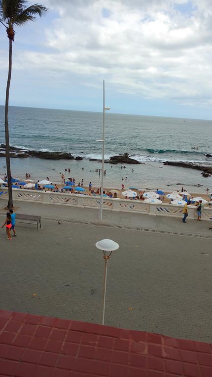 Appartamento Flat Na Avenida Oceanica Salvador Esterno foto