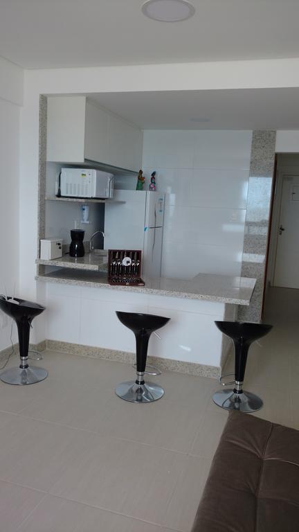 Appartamento Flat Na Avenida Oceanica Salvador Esterno foto